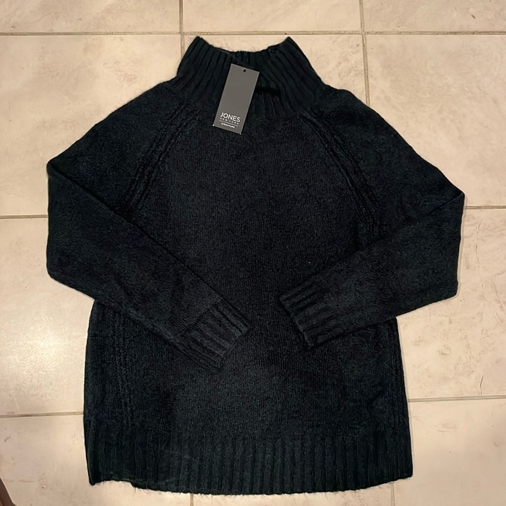 Jones New York Sweater- beautiful pine green color